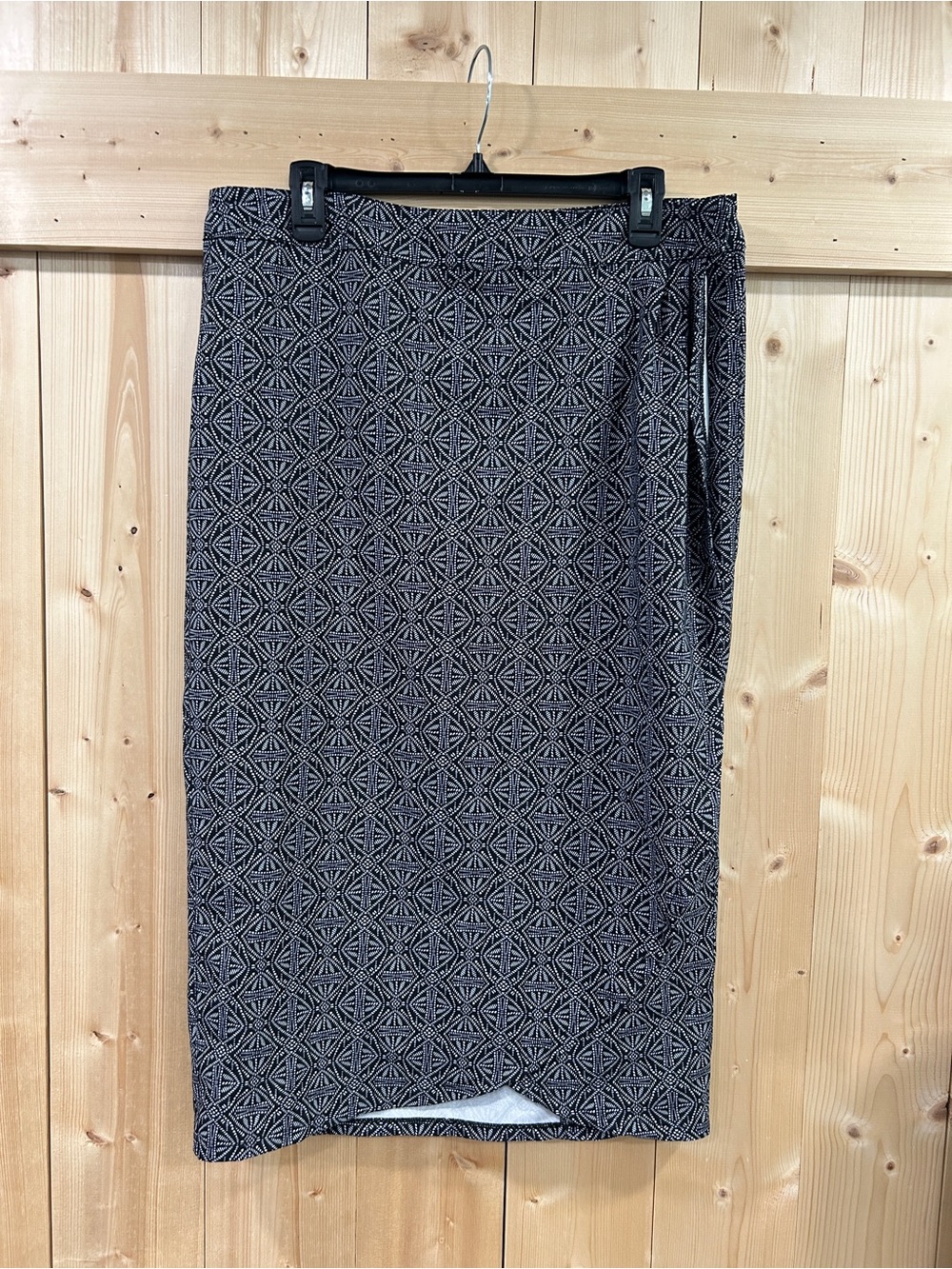 RipSkirt Hawaii Wrap Skirt Length 4 Black Pearl Batik Size L, Swim Travel Active